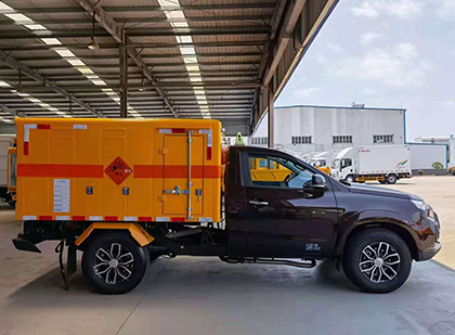 郏县爆破器材运输车