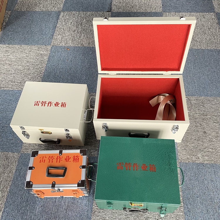 郏县爆破工程作业箱如何选择？玻璃钢与传统材质的全面对比